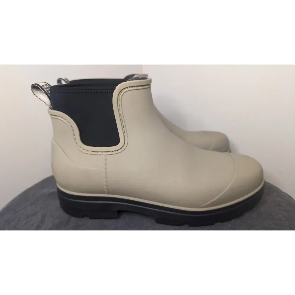 UGG Chelsea Rain Boots Cream Waterproof Ankle Boots Women Size 10